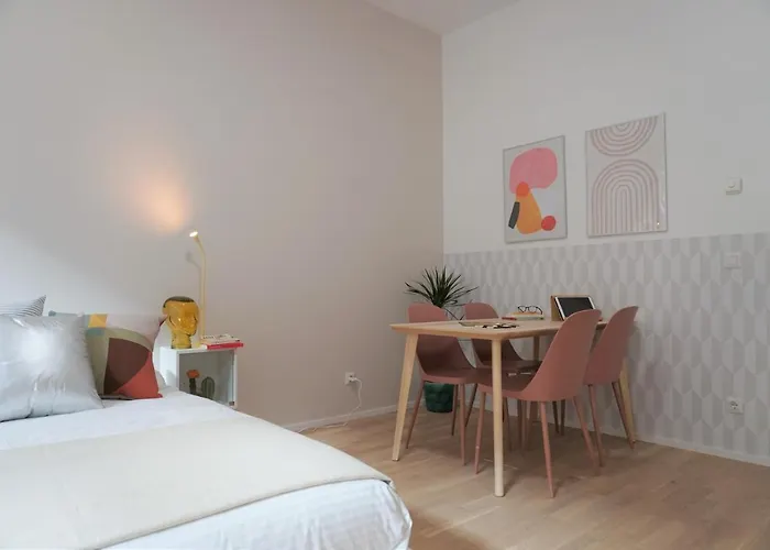 Apartment Modern 2br - Full Kitchen - Schoenbrunn Area - 15 Mins To Center *