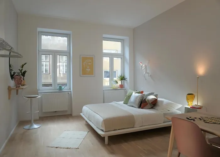 Apartment Modern 2br - Full Kitchen - Schoenbrunn Area - 15 Mins To Center