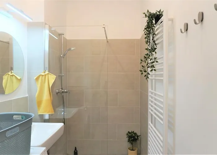 Modern 2br - Full Kitchen - Schoenbrunn Area - 15 Mins To Center *