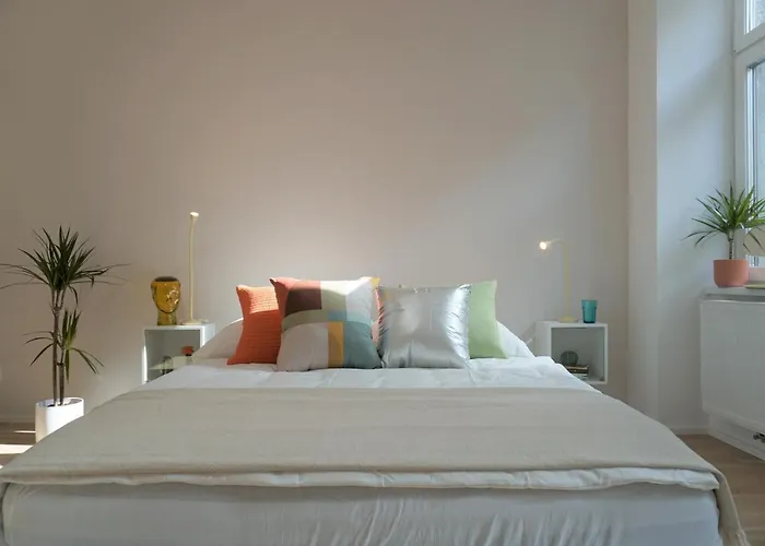 Apartment Modern 2br - Full Kitchen - Schoenbrunn Area - 15 Mins To Center *